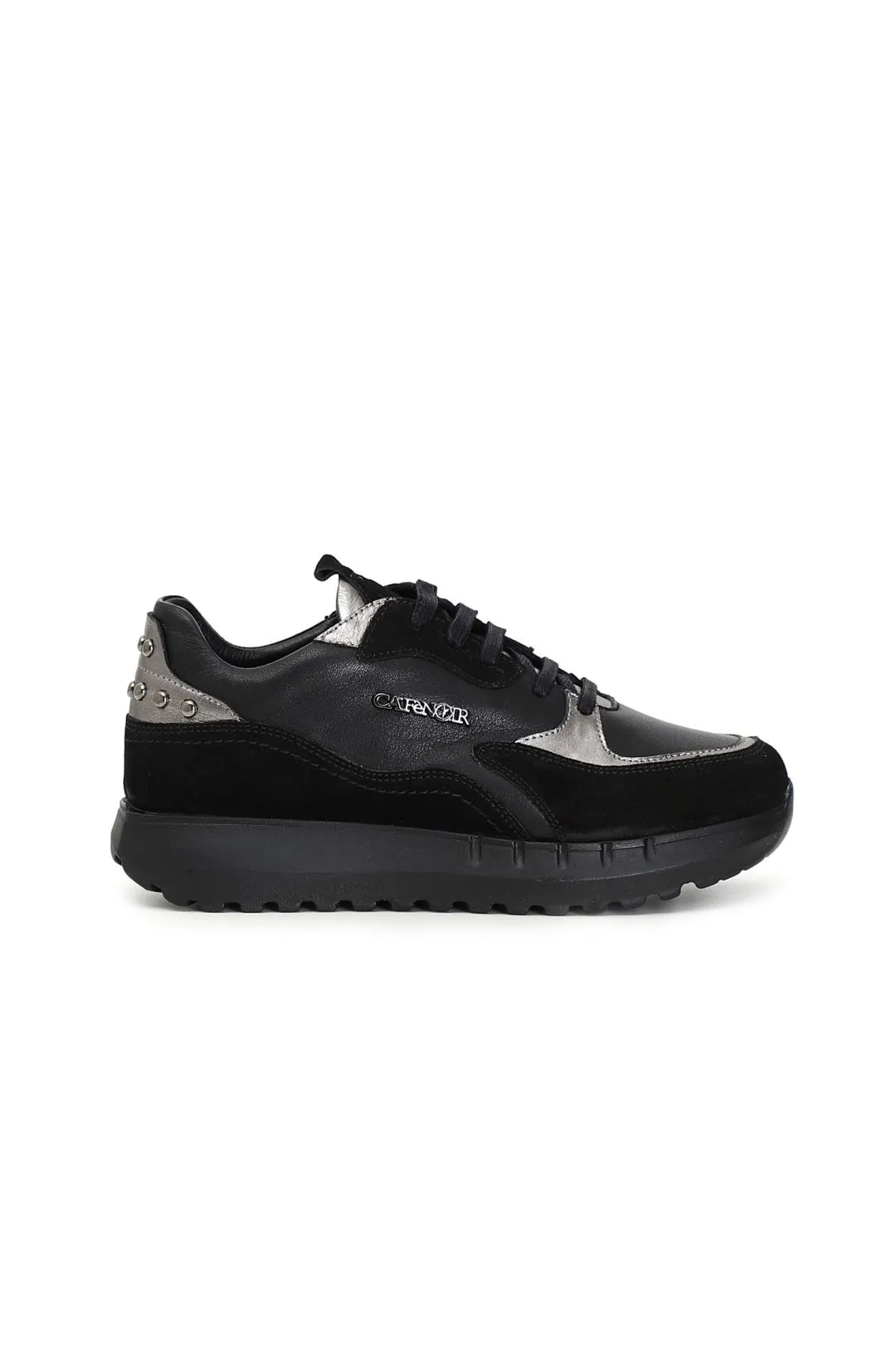 sneakers in pelle con borchie